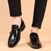 Gentle laced leather shoes with rubber sole - Image 2
