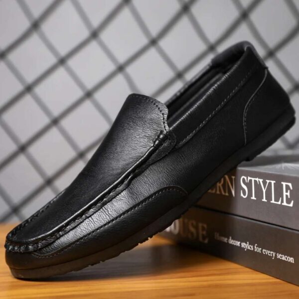 Casual Moccasins with rubber sole-black