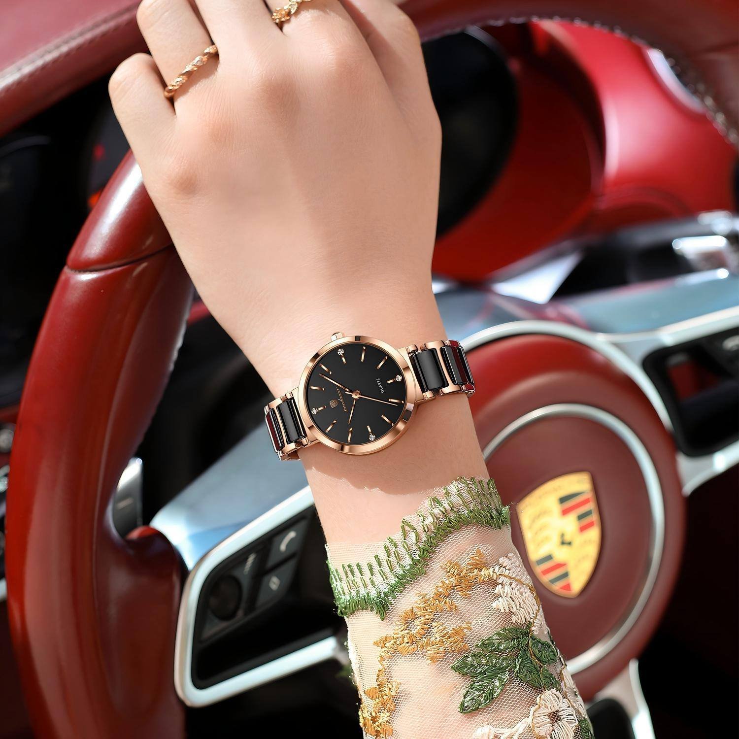 poedagar-505-Rose-Gold-black-on-hand